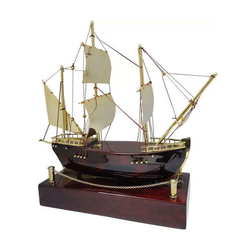 Traditional Sailing Ship (Gold) CG0262
